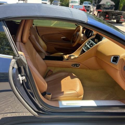 Used 2019 Aston Martin DB11 Volante RWD image 8