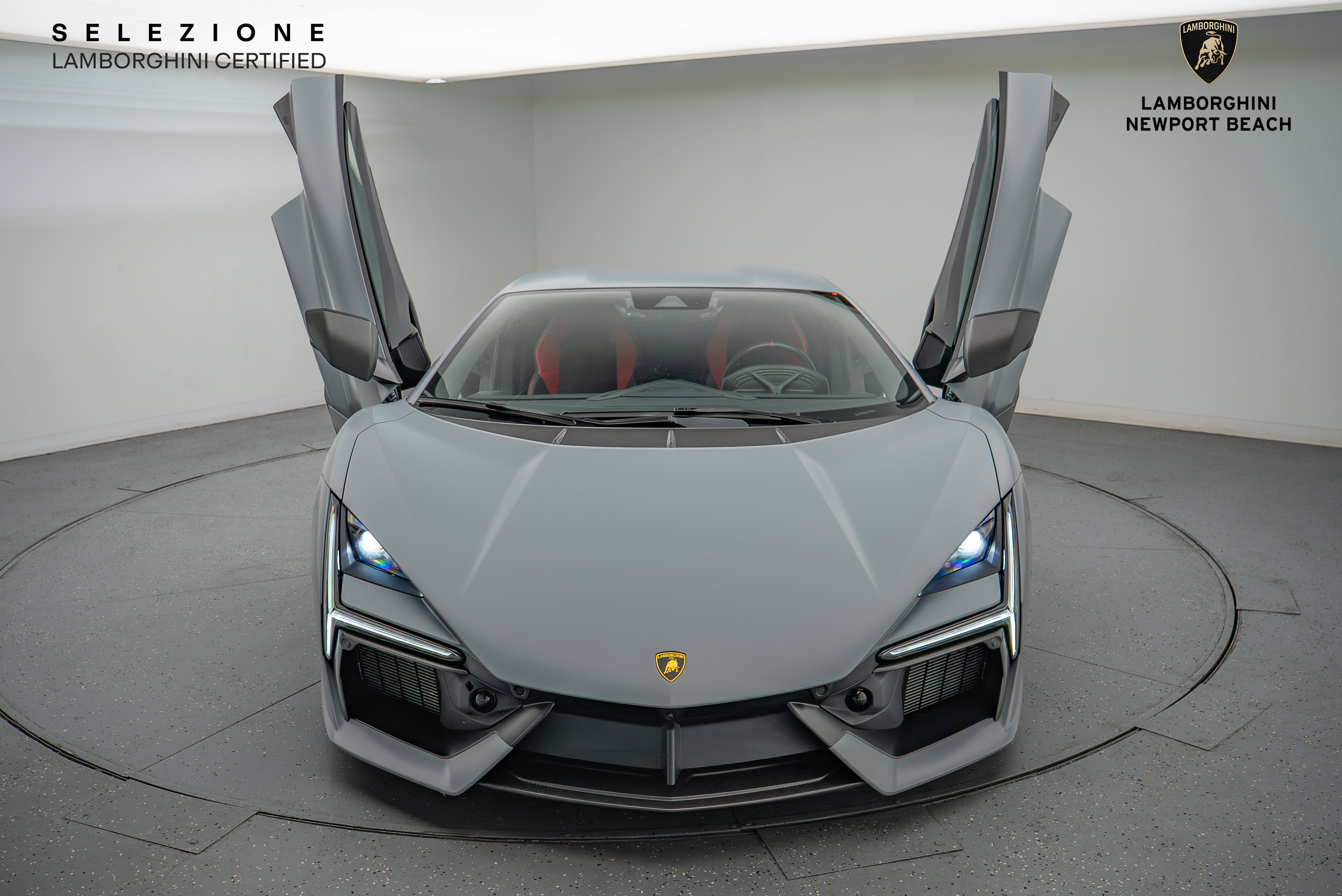 Used 2024 Lamborghini Revuelto image 13