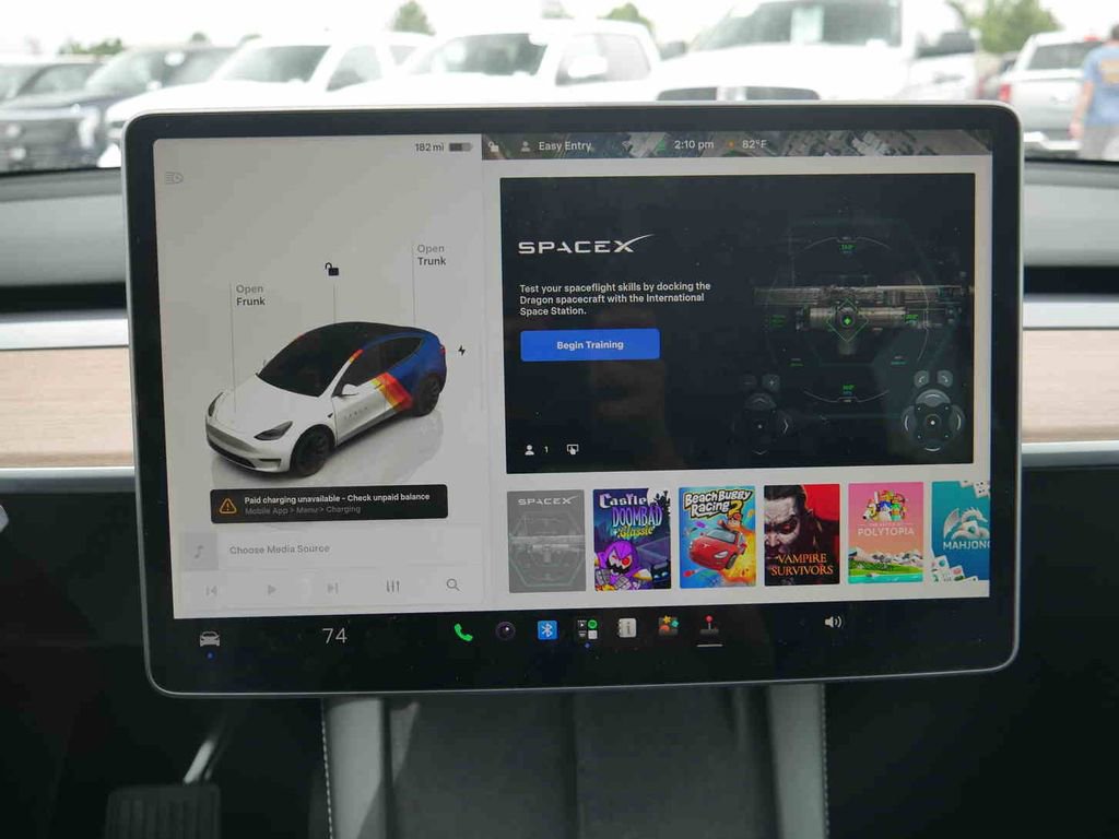 Used 2022 Tesla Model Y Long Range AWD/4WD image 28