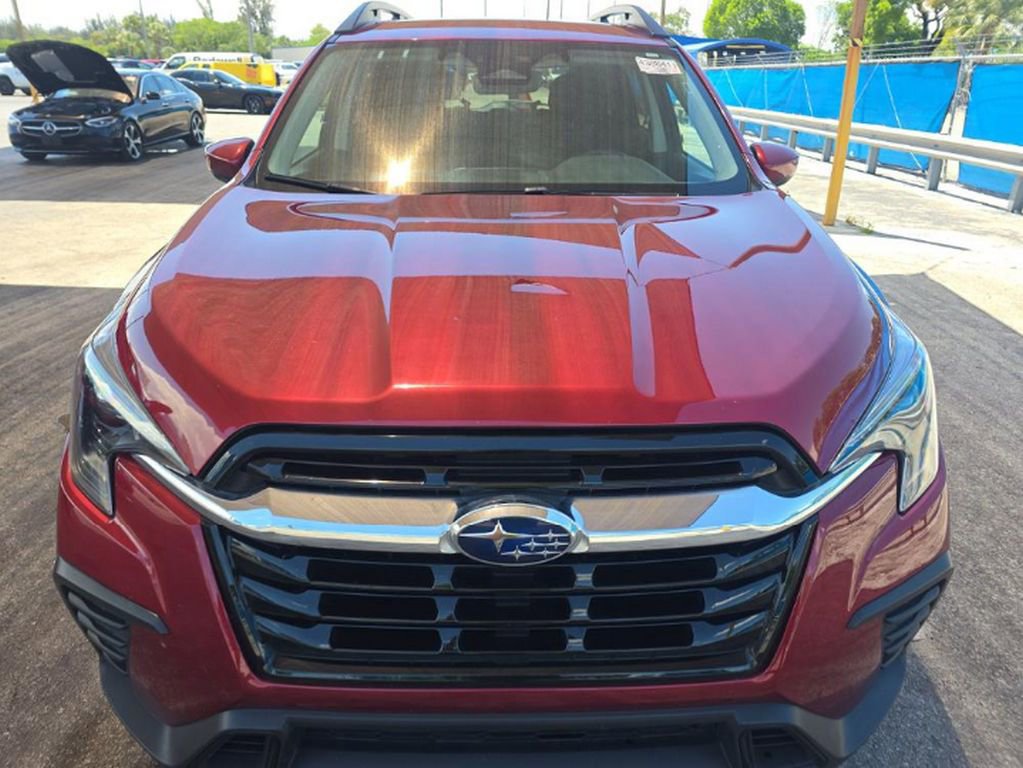 Used 2025 Subaru Ascent Premium AWD/4WD image 2