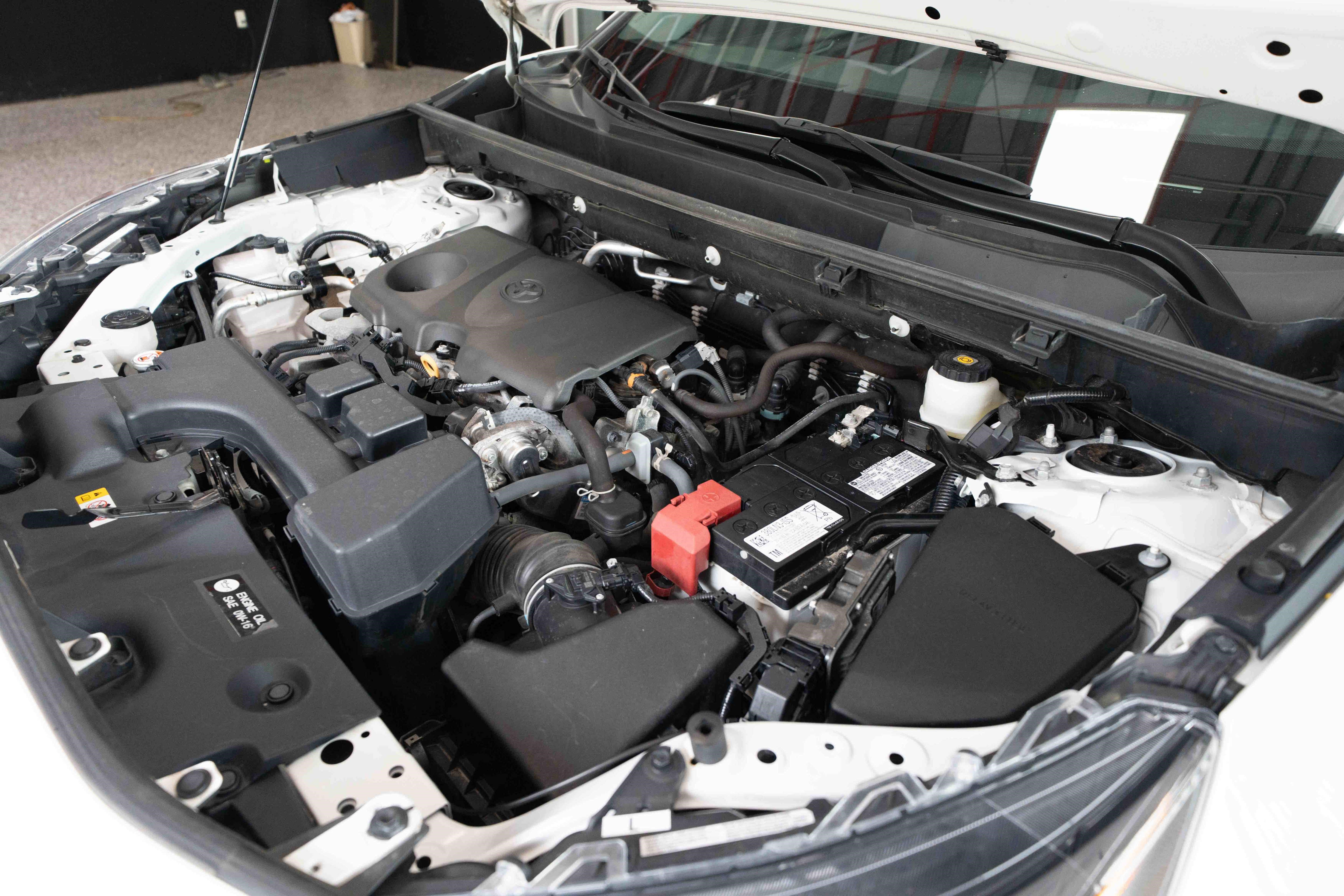 Used 2025 Toyota RAV4 LE AWD/4WD image 33