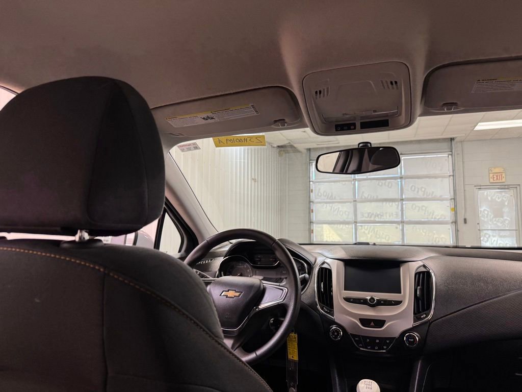 Used 2017 Chevrolet Cruze LS FWD image 20