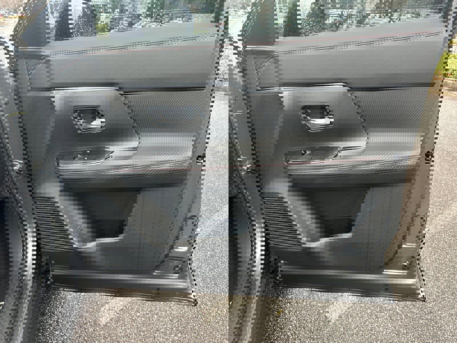 New 2026 Nissan Kicks SR w/ Cold Weather Package image 14