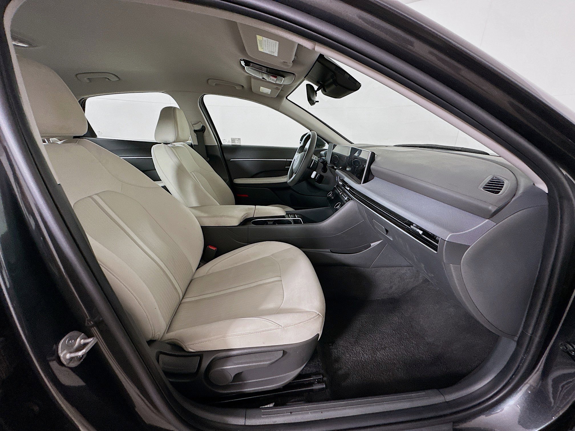 Used 2025 Hyundai Sonata SEL FWD image 29