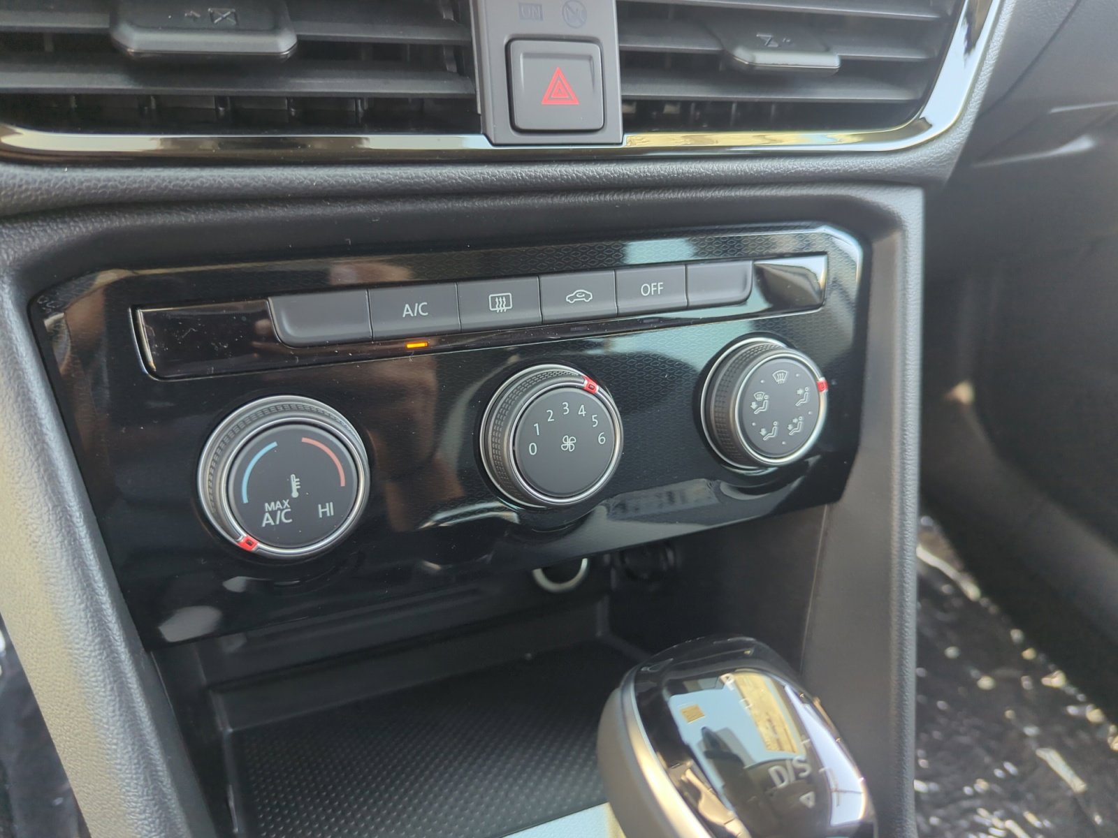 New 2025 Volkswagen Taos S image 12