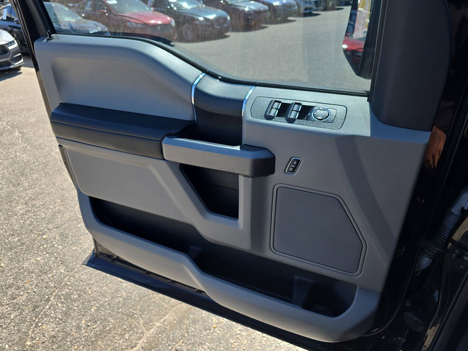 Used 2018 Ford F150 XLT AWD/4WD image 27