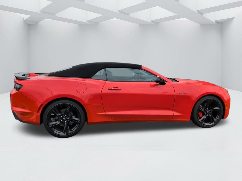 Used 2021 Chevrolet Camaro LT w/ RS Package image 4