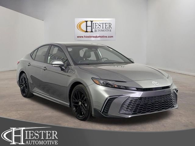 Used 2026 Toyota Camry SE w/ Convenience Package image 1