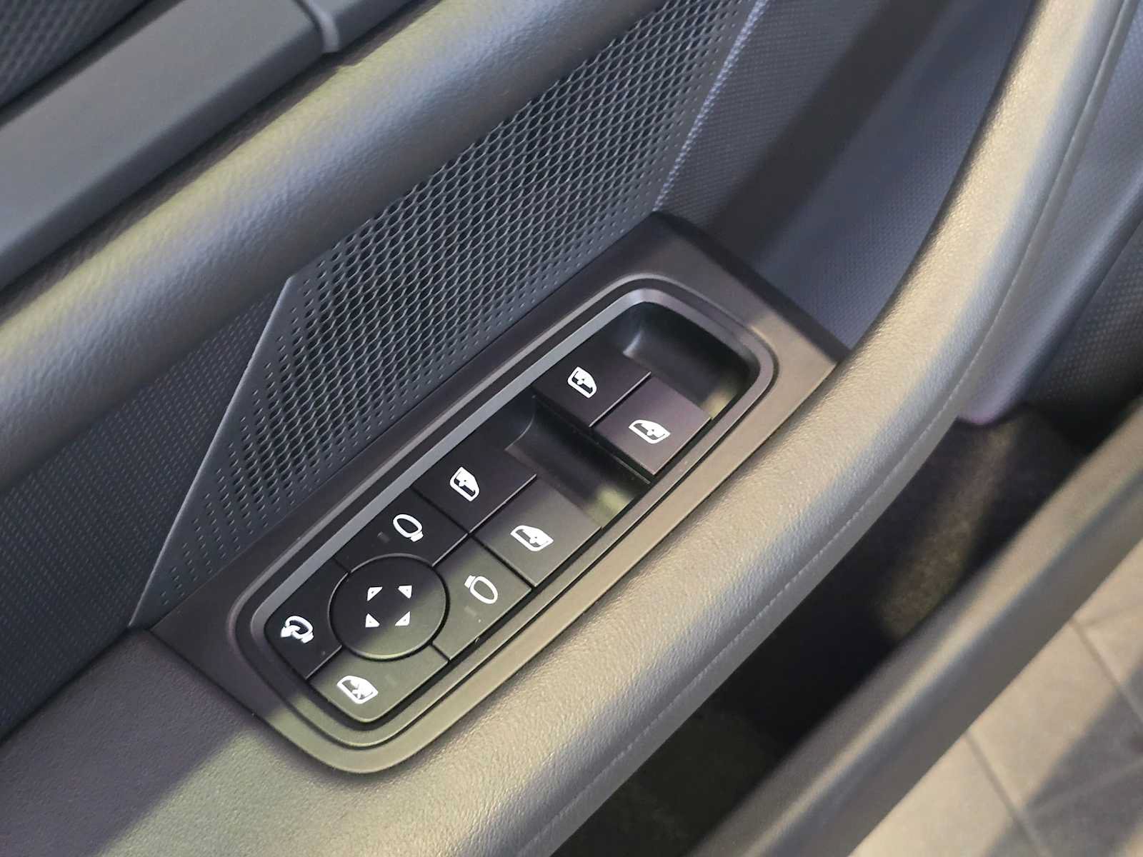 Used 2023 Porsche Taycan 4S w/ Technology Package AWD/4WD image 26
