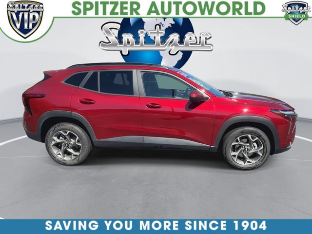 Used 2025 Chevrolet Trax LT FWD image 10