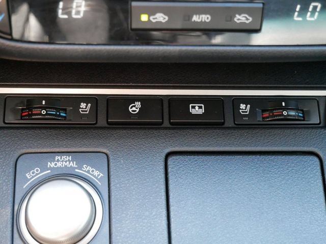 Used 2013 Lexus ES 300h w/ Luxury Pkg FWD image 21