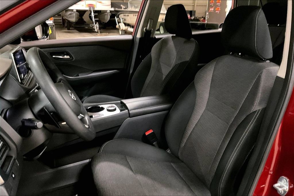 Used 2023 Nissan Rogue SV image 23