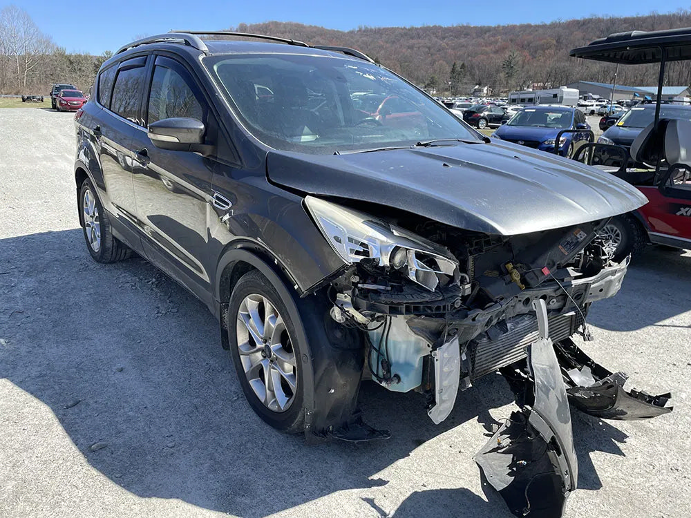 Used 2015 Ford Escape Titanium w/ Equipment Group 301A AWD/4WD image 3