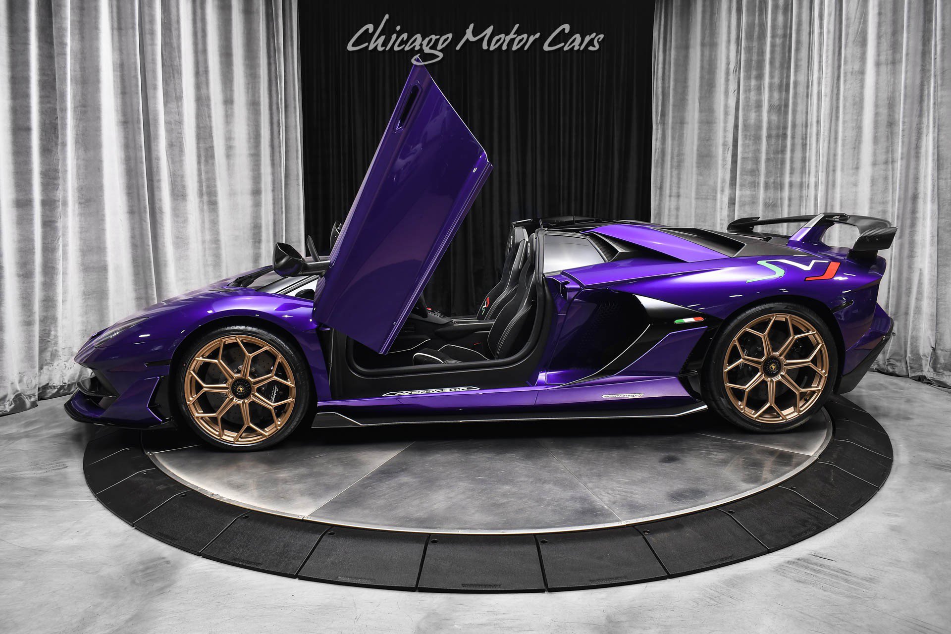 Used 2021 Lamborghini Aventador SVJ image 1