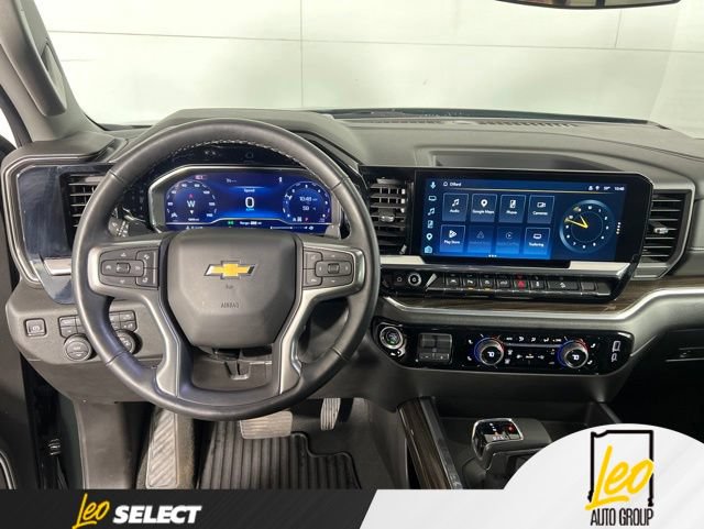 Used 2025 Chevrolet Silverado 1500 LT w/ Z71 Off-Road Package AWD/4WD image 12