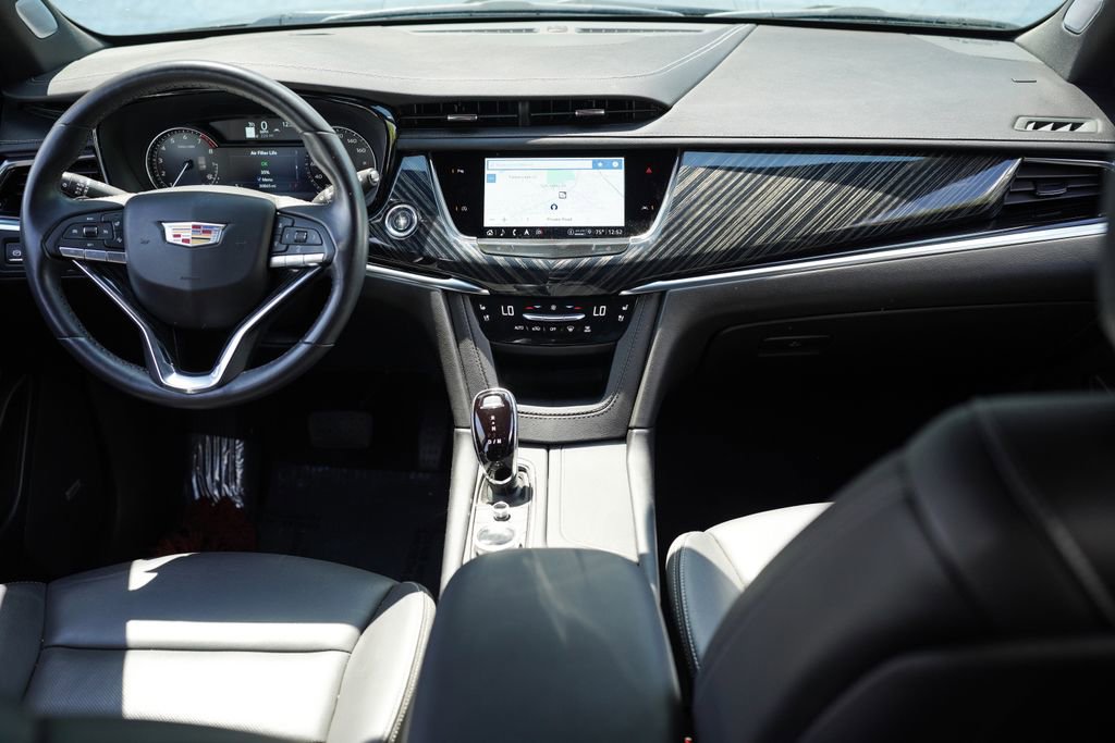 Used 2024 Cadillac XT6 Premium Luxury FWD image 21