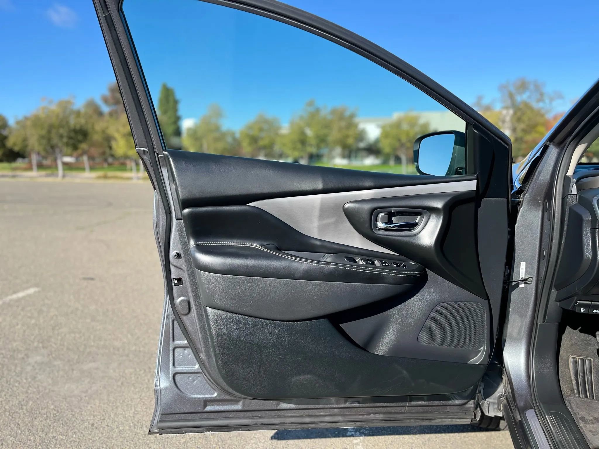 Used 2019 Nissan Murano S image 9