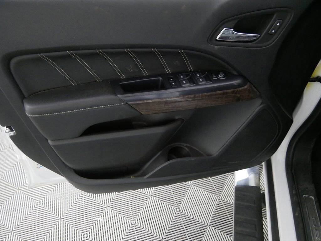 Used 2021 GMC Canyon Denali image 17