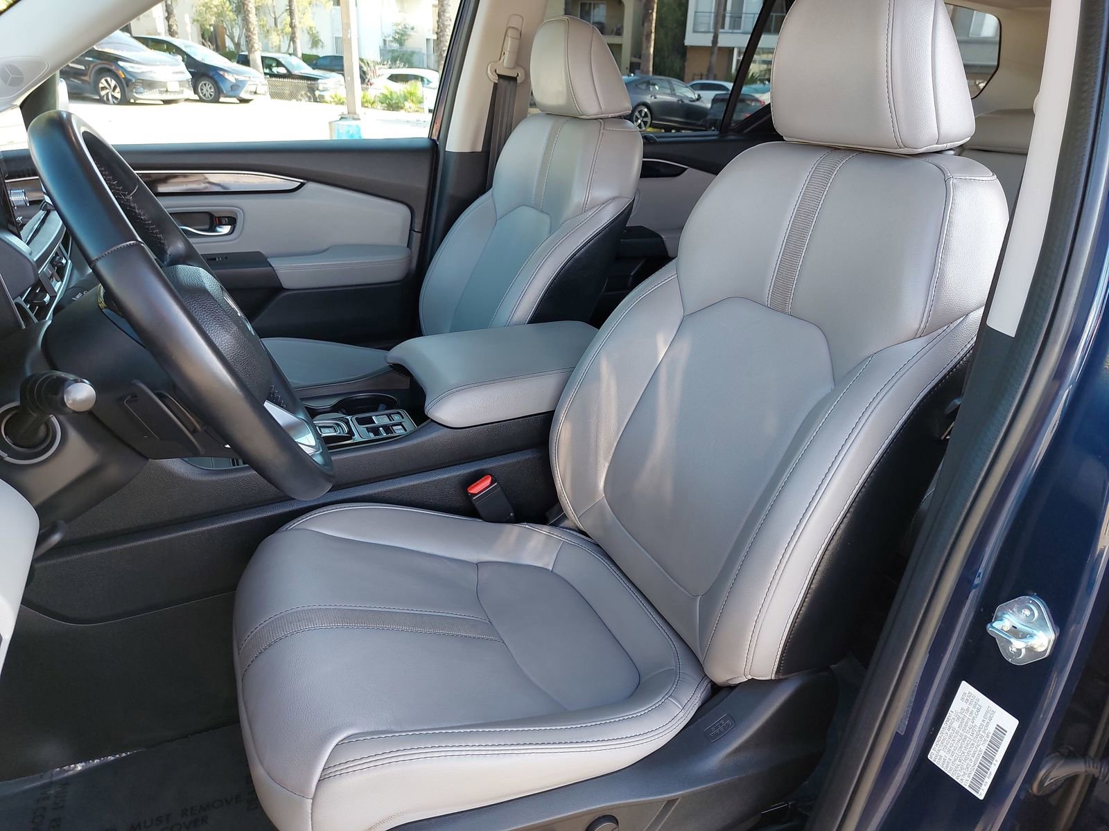 Certified 2025 Honda Pilot EX-L image 17