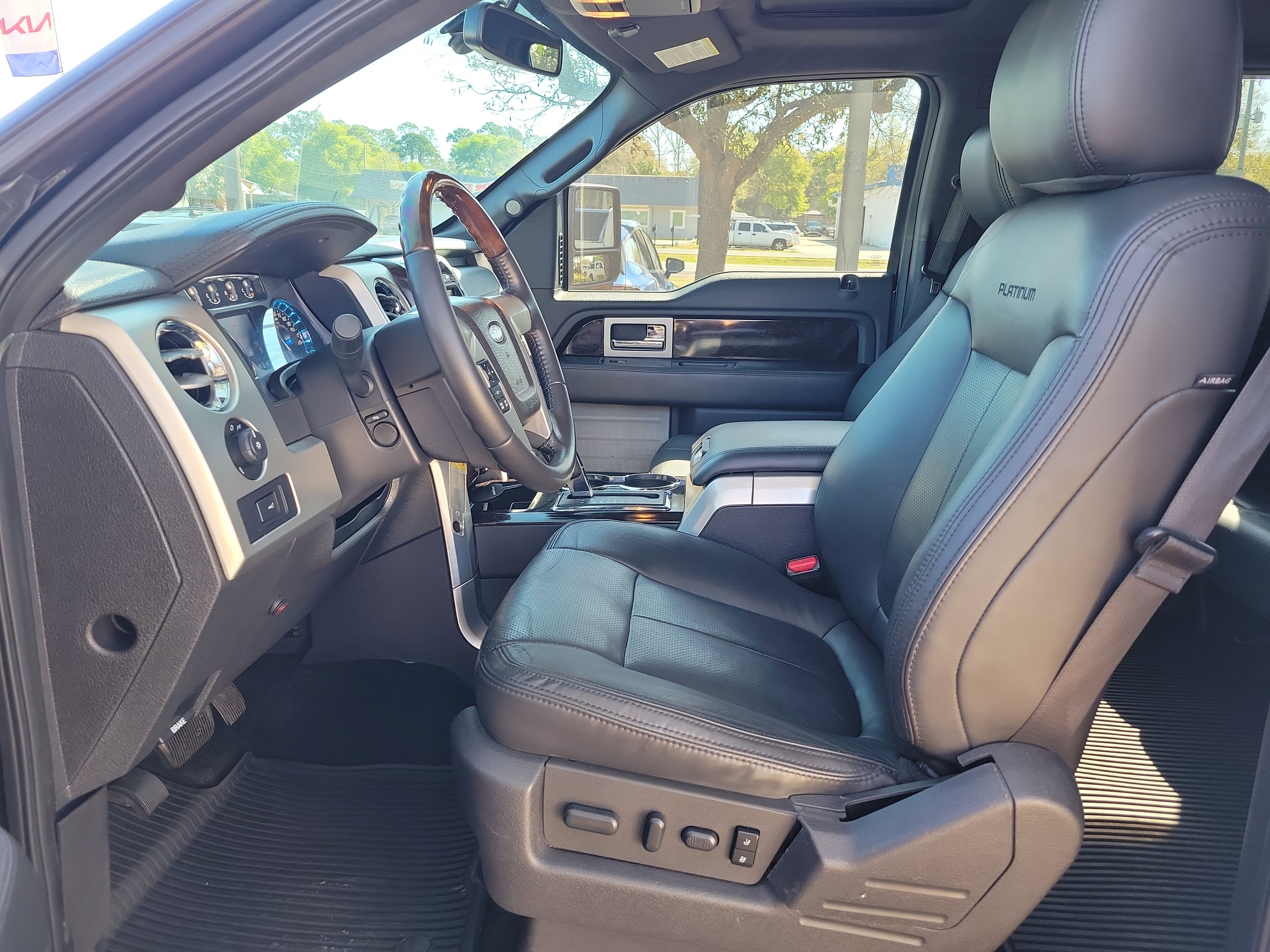 Used 2013 Ford F150 Platinum image 16