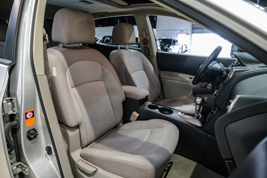Used 2009 Nissan Rogue SL w/ Moonroof Pkg image 31