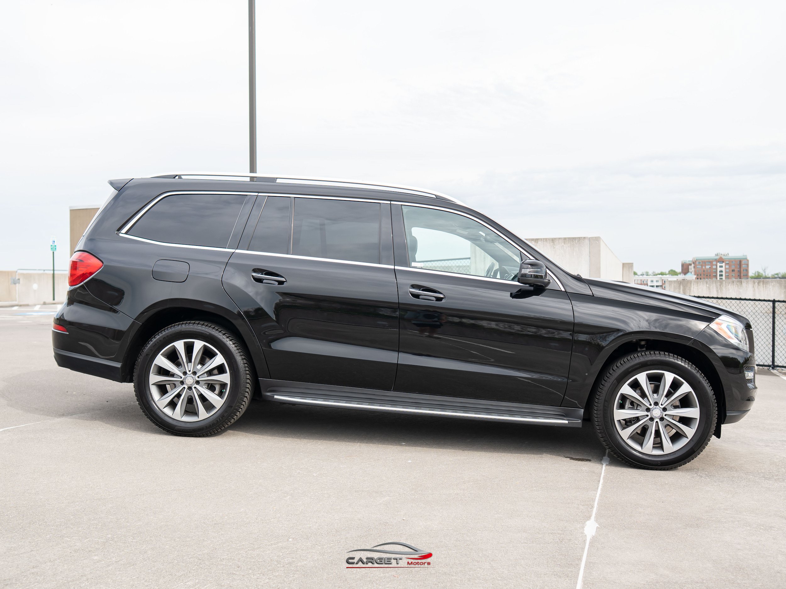 Used 2015 Mercedes-Benz GL 450 4MATIC w/ Designo Black Leather Package image 8