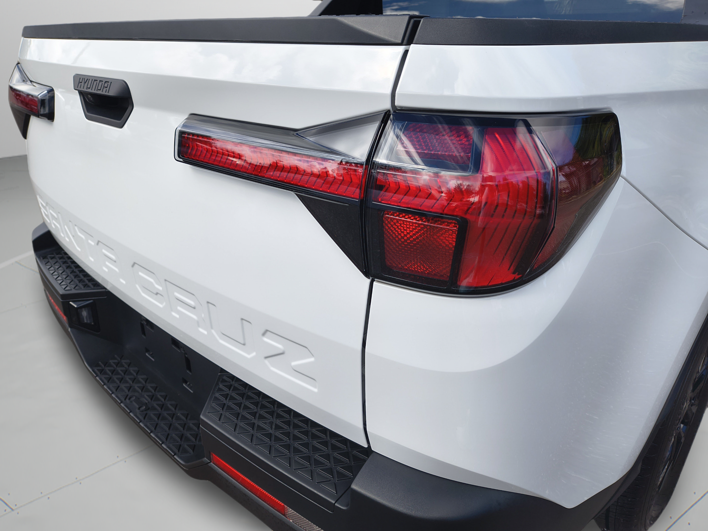 Certified 2025 Hyundai Santa Cruz SEL FWD image 33