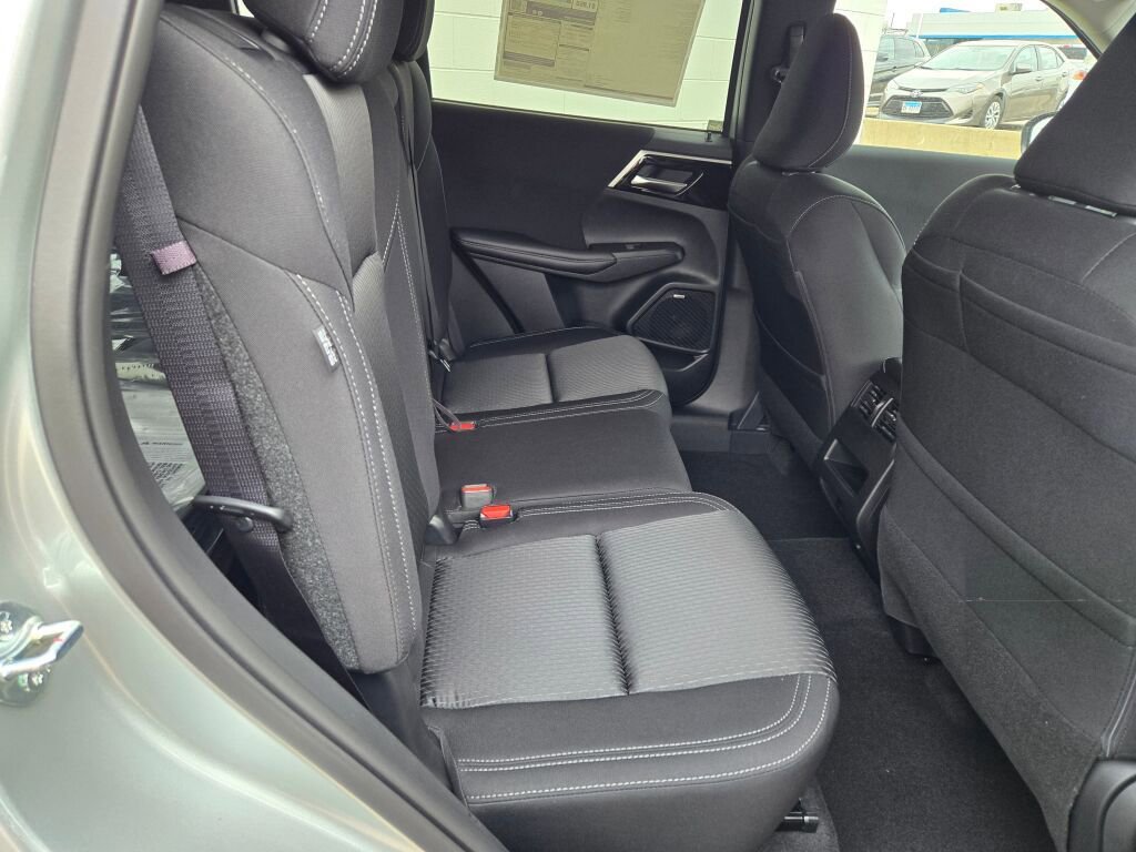 New 2026 Mitsubishi Outlander ES AWD/4WD image 6