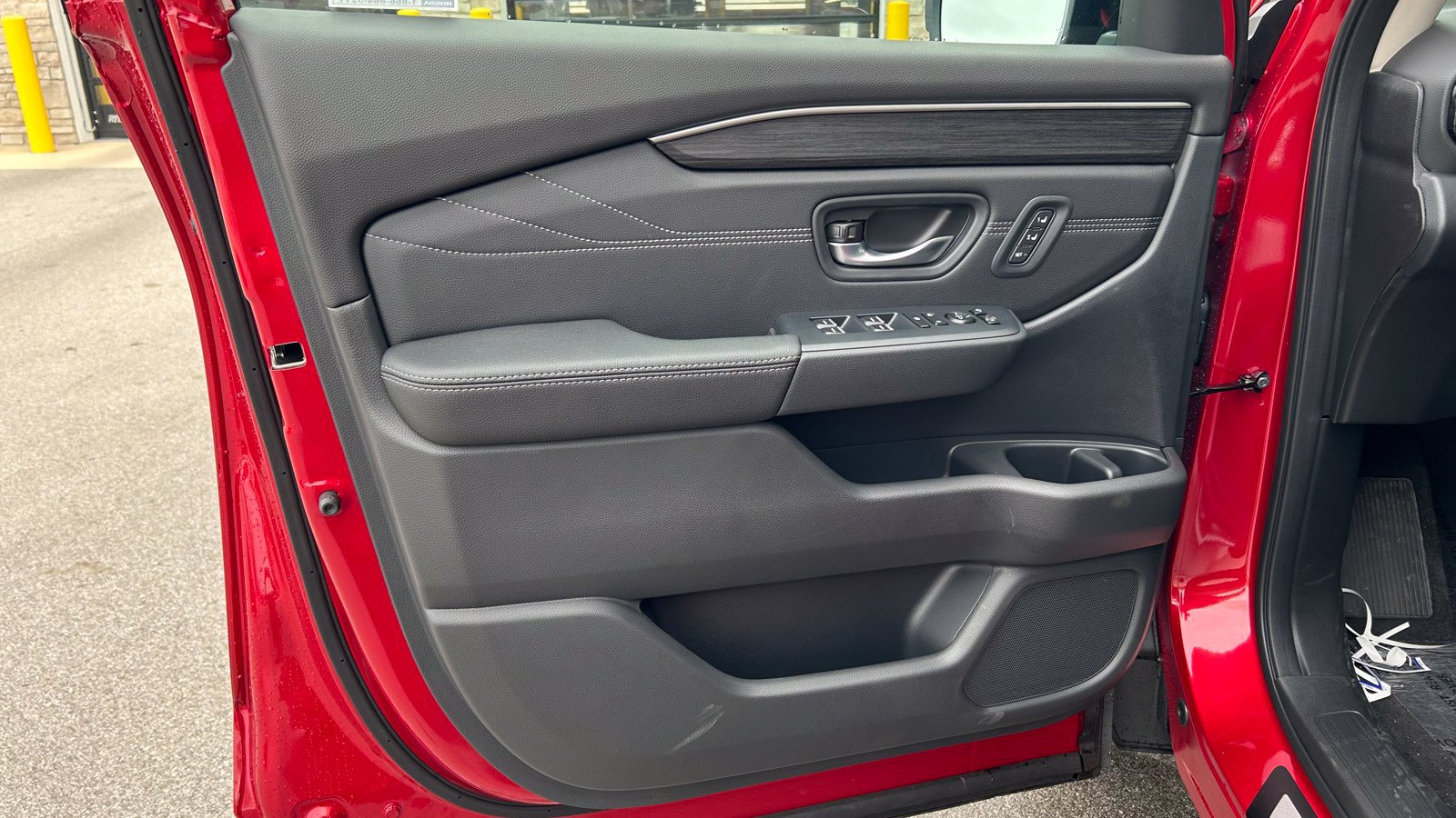New 2026 Honda Pilot Touring image 10