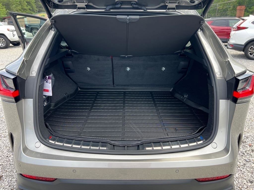 Used 2025 Lexus NX 250 FWD w/ Towing Package (2000 Lbs) image 22