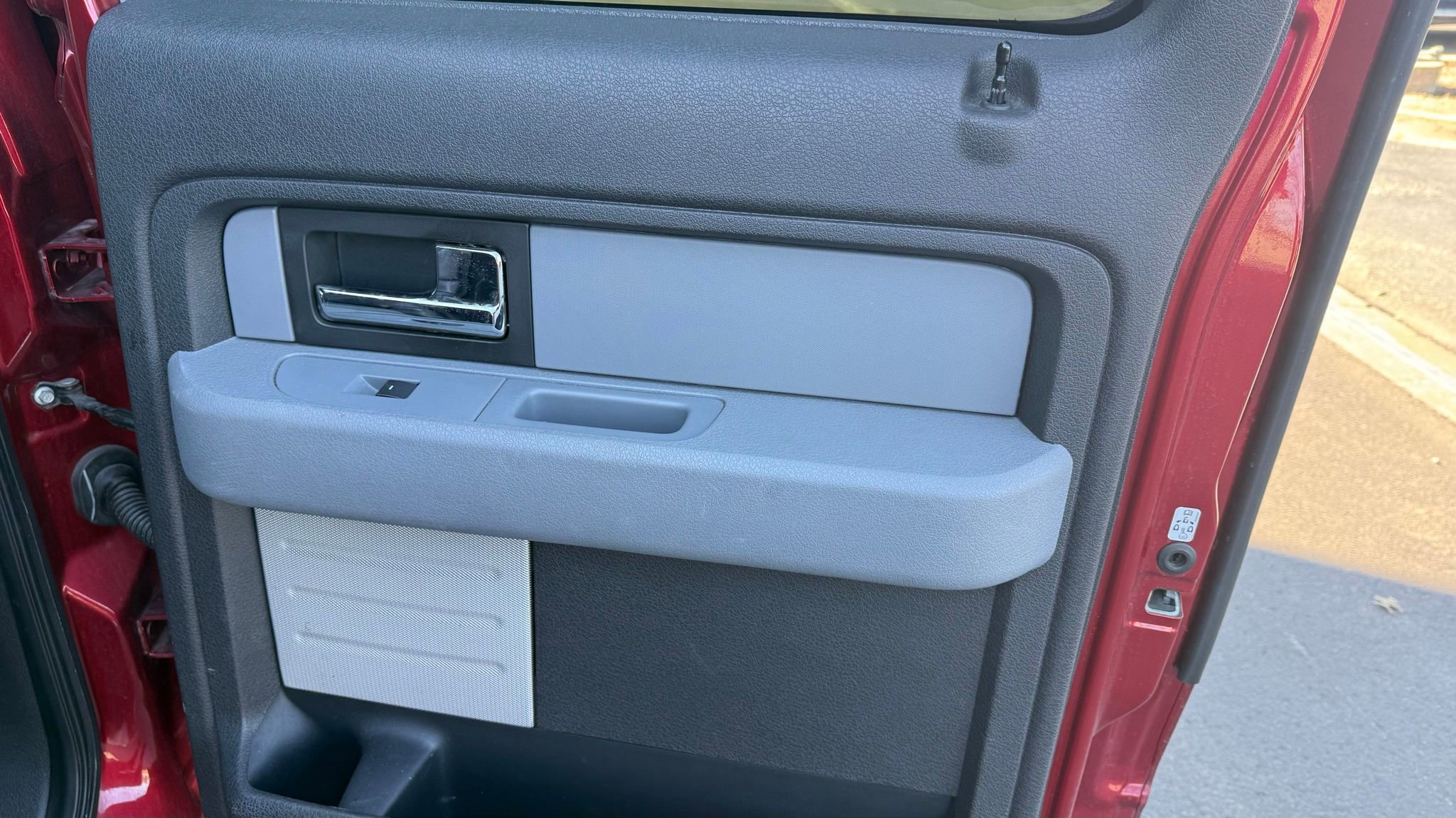 Used 2013 Ford F150 XLT w/ Luxury Equipment Group image 17