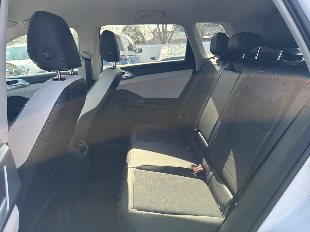 New 2026 Volkswagen Taos SE FWD image 27