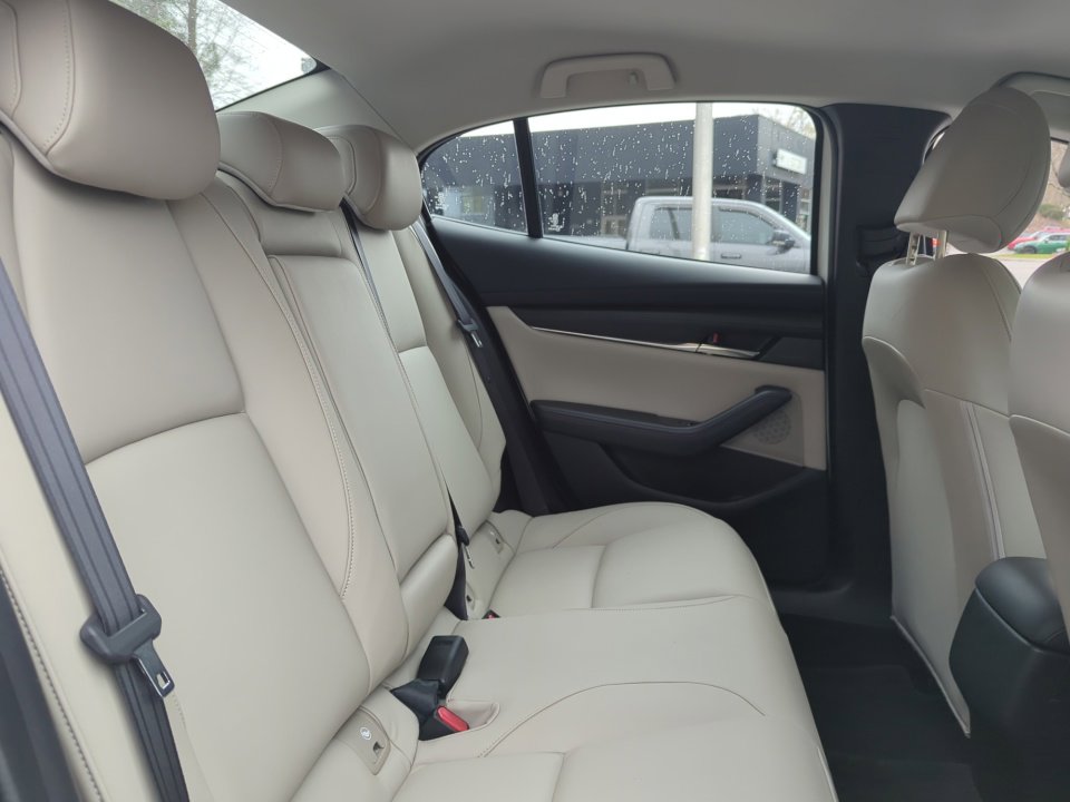 Used 2019 MAZDA MAZDA3 Sedan w/ Select Package image 29