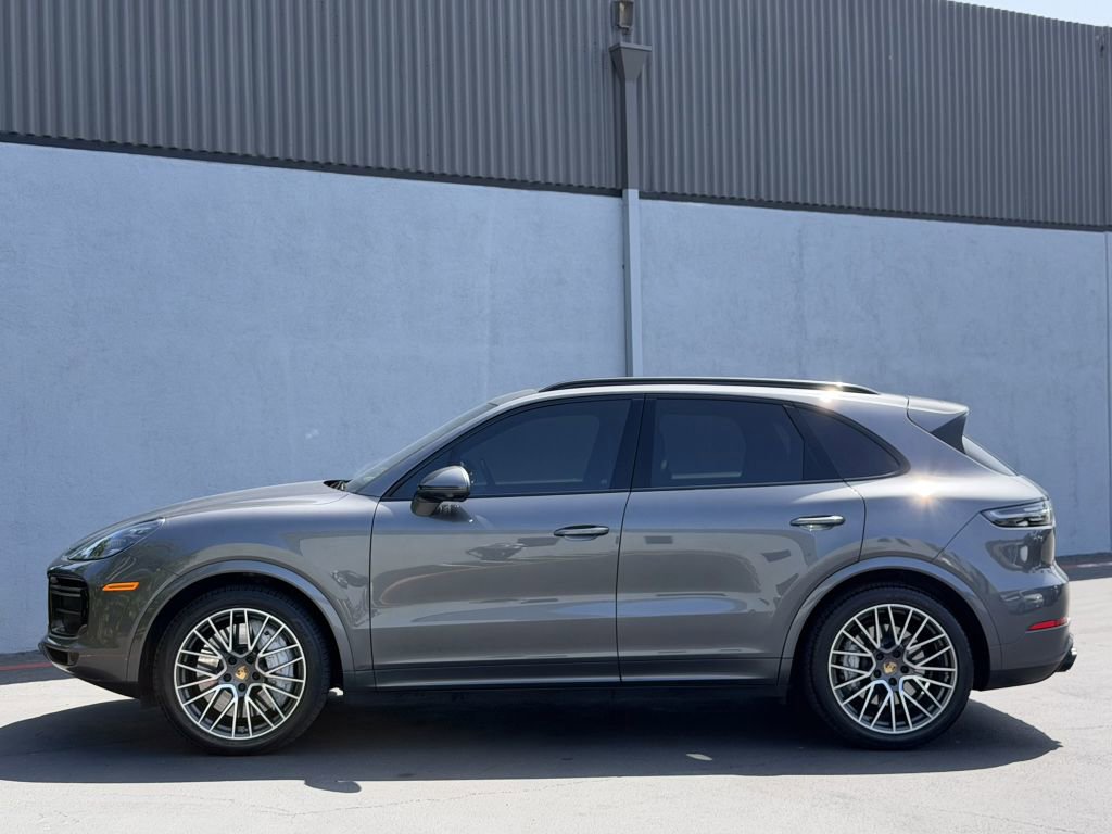 Used 2021 Porsche Cayenne Turbo AWD/4WD image 13
