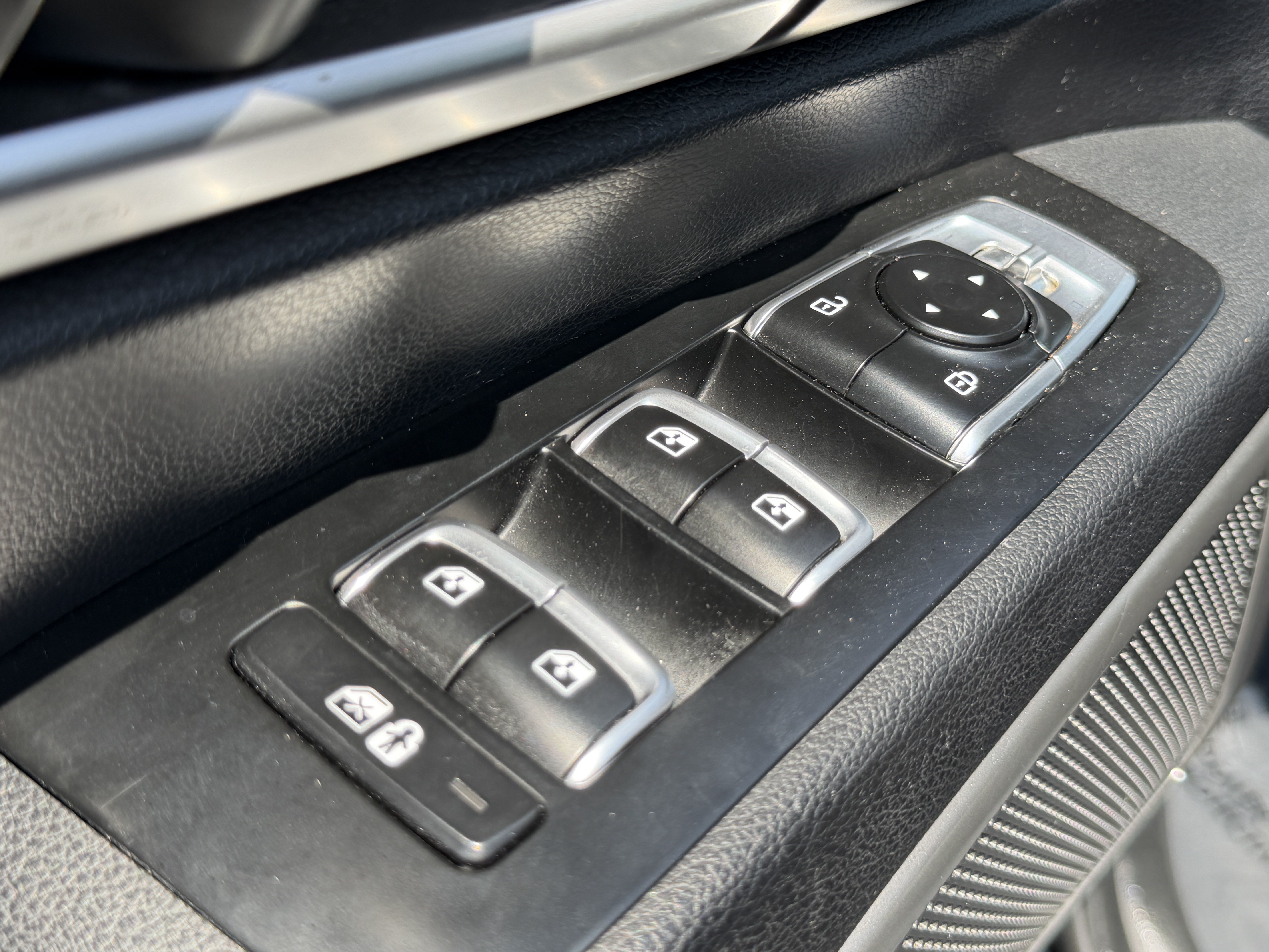 Certified 2023 Kia Telluride S FWD image 13