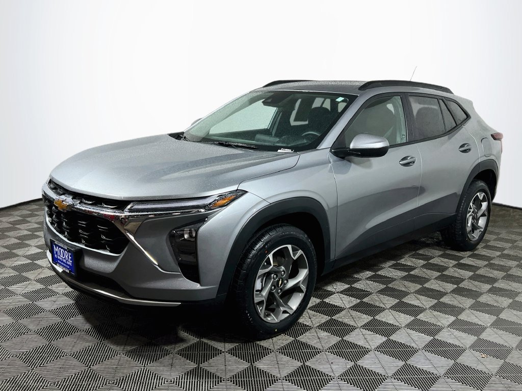 Used 2024 Chevrolet Trax LT FWD image 3