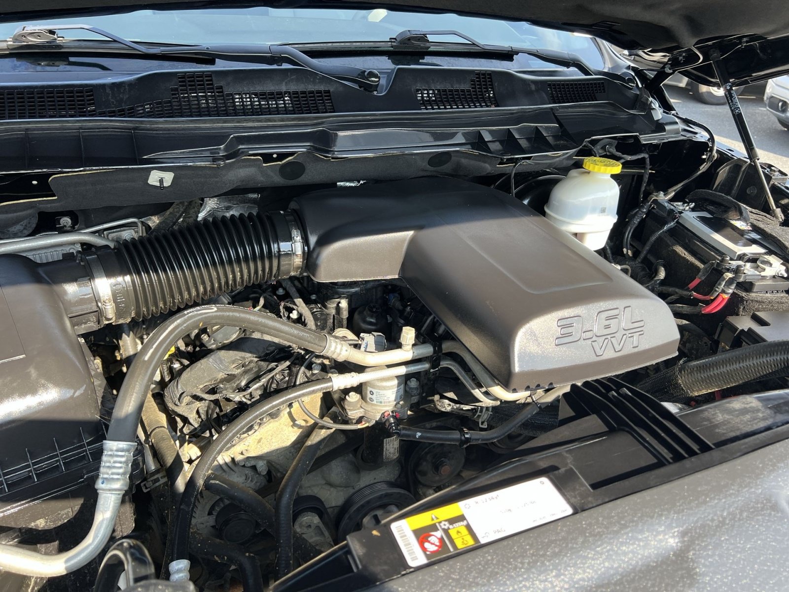 Used 2024 RAM 1500 Classic SLT AWD/4WD image 26