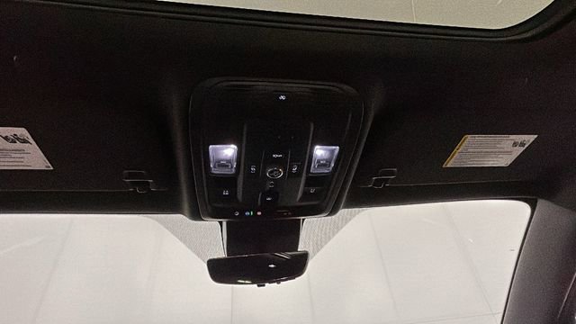 Used 2024 GMC Yukon XL Denali Ultimate w/ LPO, Floor Liner Package AWD/4WD image 26
