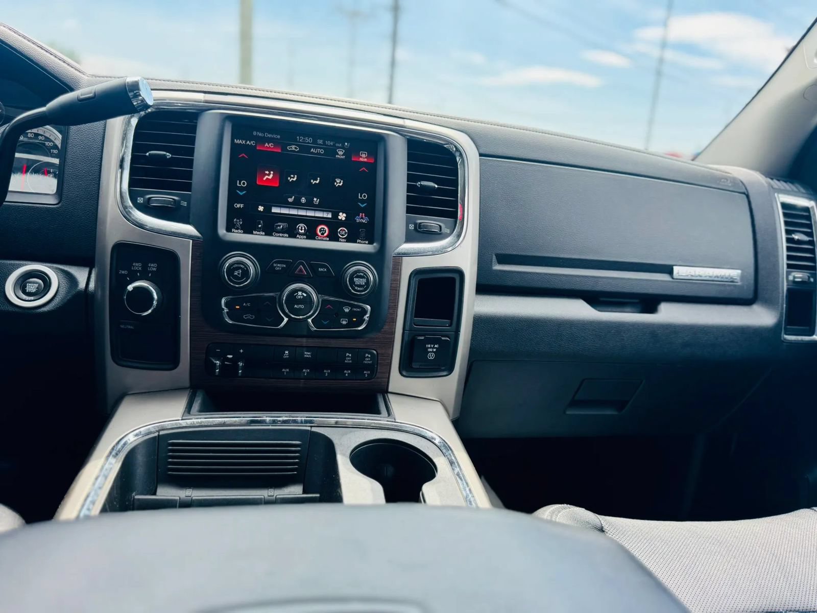 Used 2017 RAM 2500 Laramie w/ Convenience Group AWD/4WD image 20