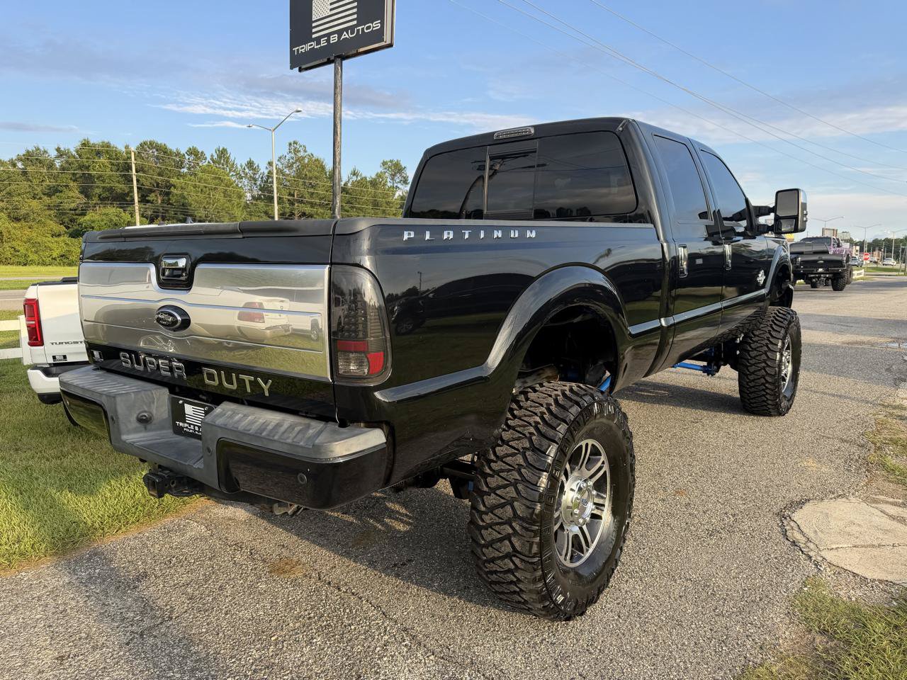 Used 2016 Ford F250 Platinum w/ FX4 Off-Road Package AWD/4WD image 6
