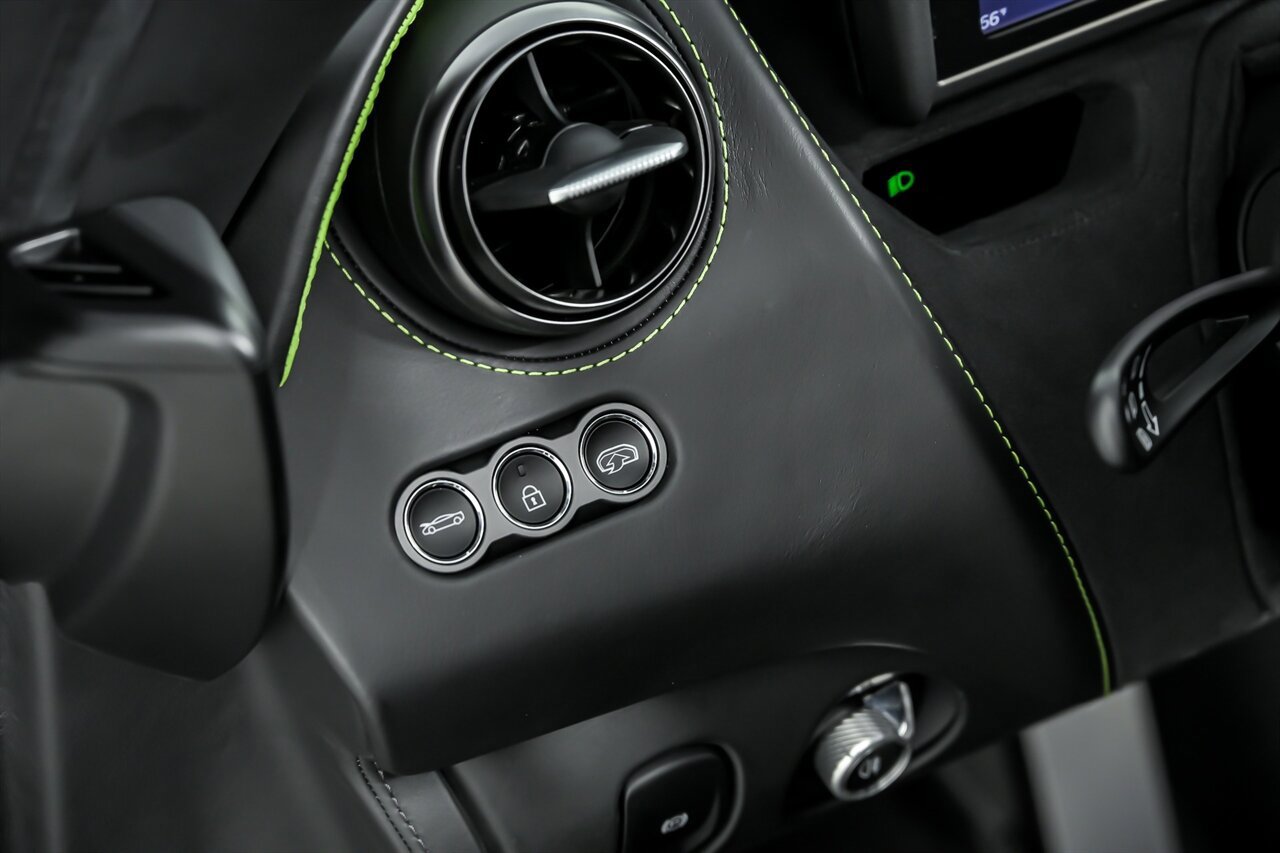 Used 2022 McLaren 765LT image 24