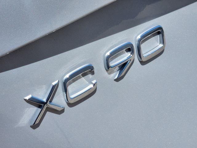 Certified 2025 Volvo XC90 B6 Core w/ Protection Package Premier AWD/4WD image 16