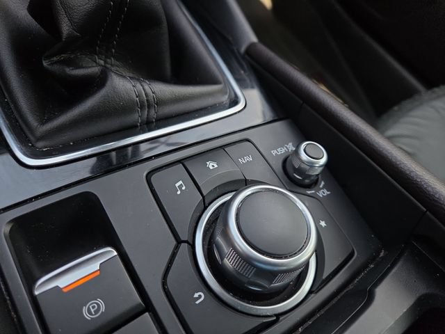 Used 2018 MAZDA MAZDA3 Grand Touring w/ Premium Equipment Package FWD image 15