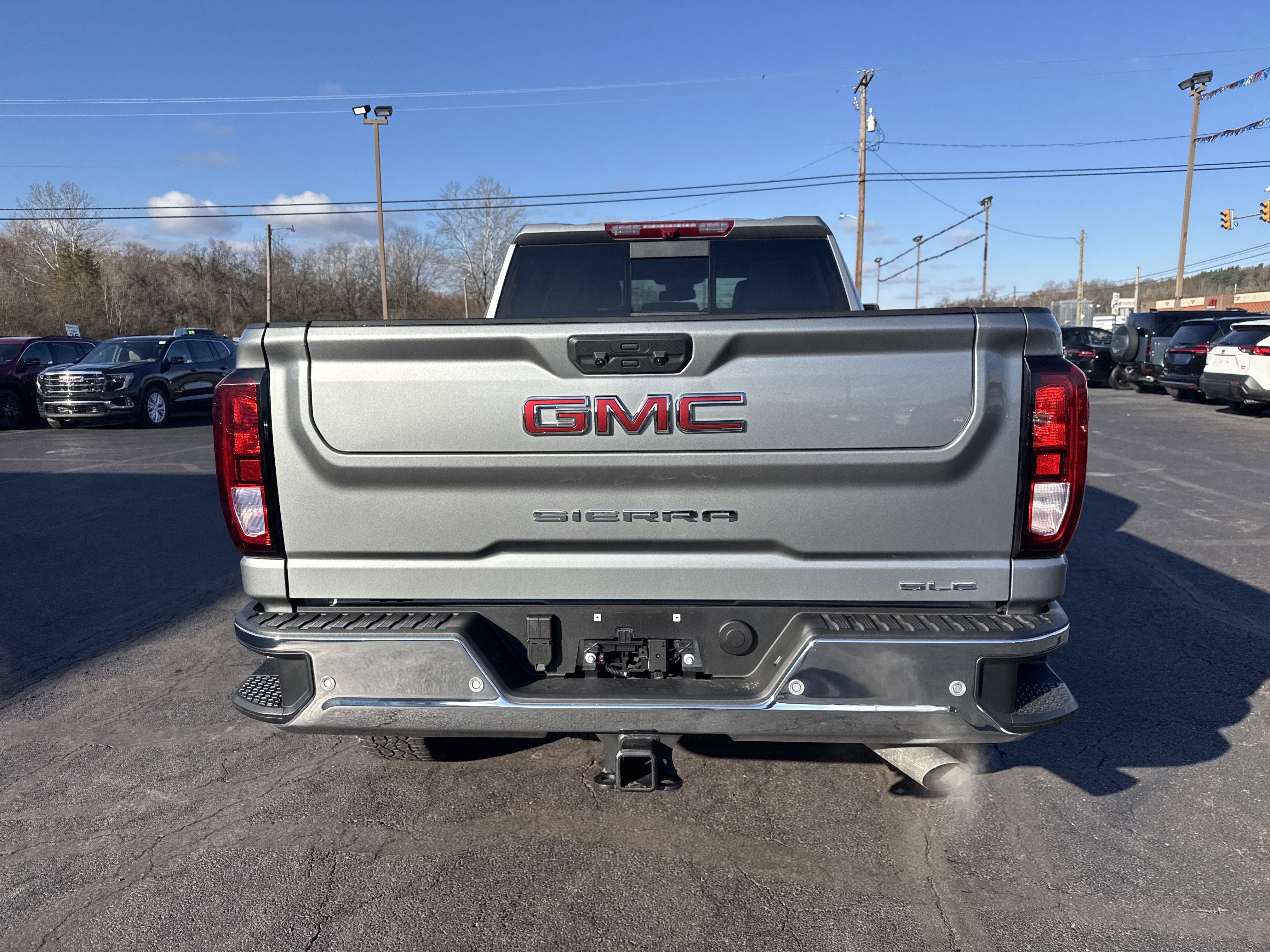 Used 2025 GMC Sierra 2500 SLE w/ SLE Value Package; AWD/4WD image 4