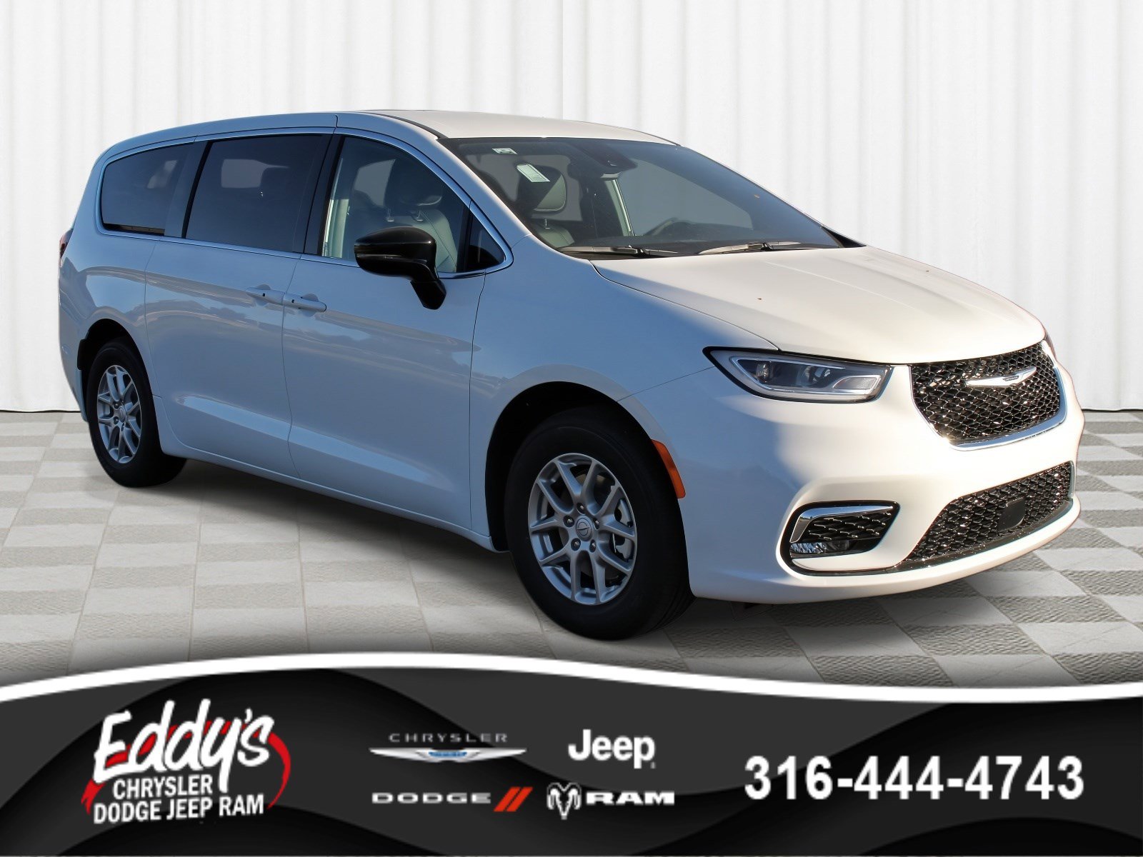 New 2026 Chrysler Pacifica Select