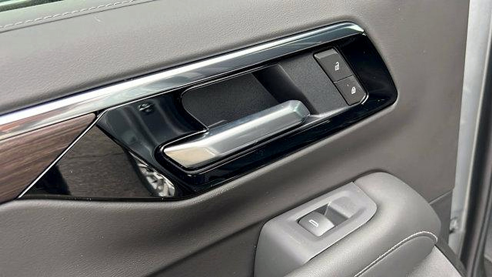 New 2026 Chevrolet Tahoe LS image 13