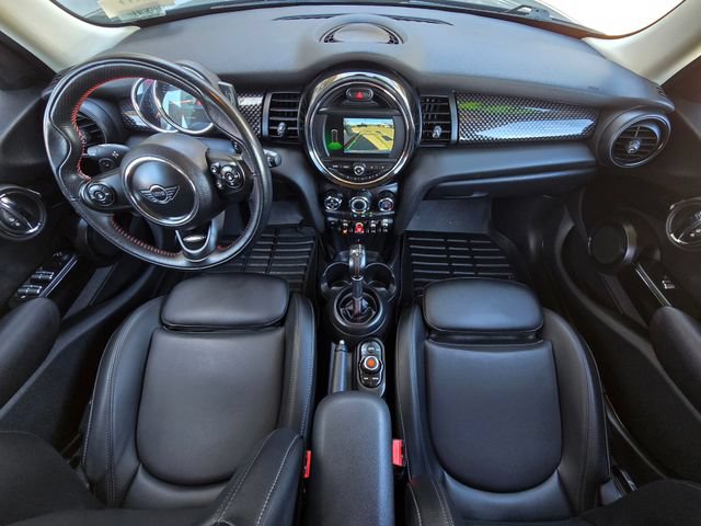 Used 2019 MINI Cooper S w/ Signature Upholstery Package FWD image 9