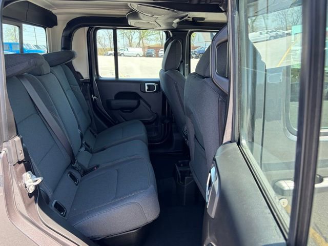 New 2026 Jeep Gladiator Sport AWD/4WD image 30