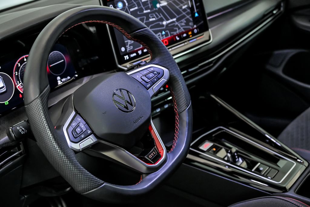 Used 2025 Volkswagen GTI SE FWD image 16