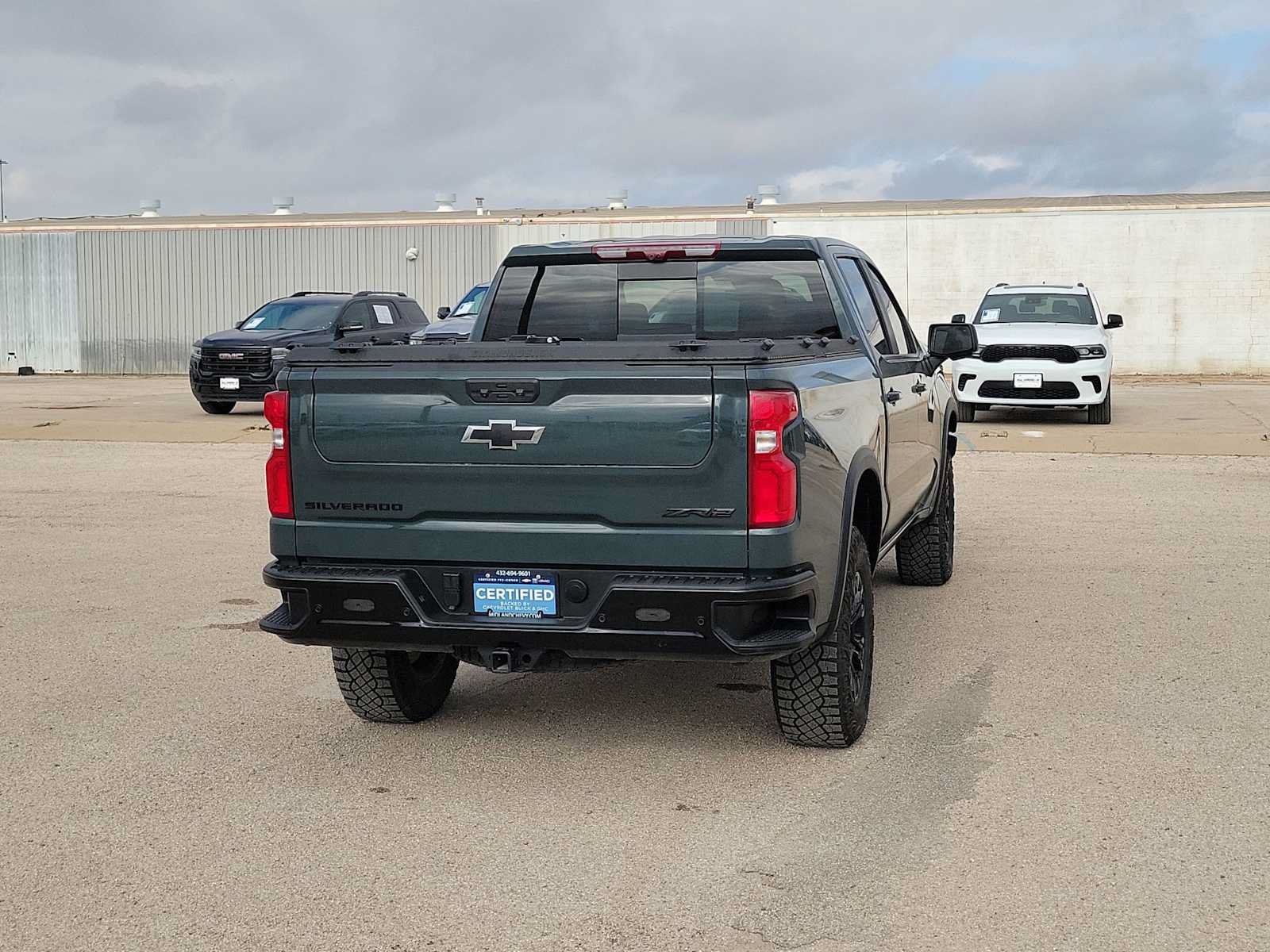 Used 2025 Chevrolet Silverado 1500 ZR2 w/ Technology Package AWD/4WD image 8